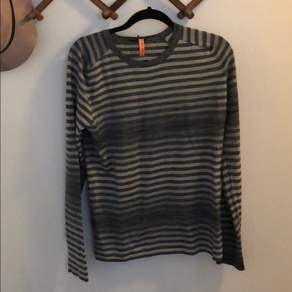 Elite Tahari Men’s lightweight merino wool sweater - Picture 3 of 4